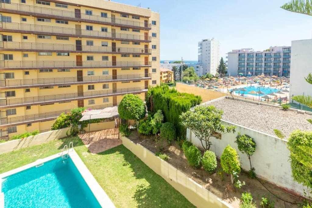 Santa Marta Al Lado De Los Servicios Y De La Playa Benalmádena Exterior photo