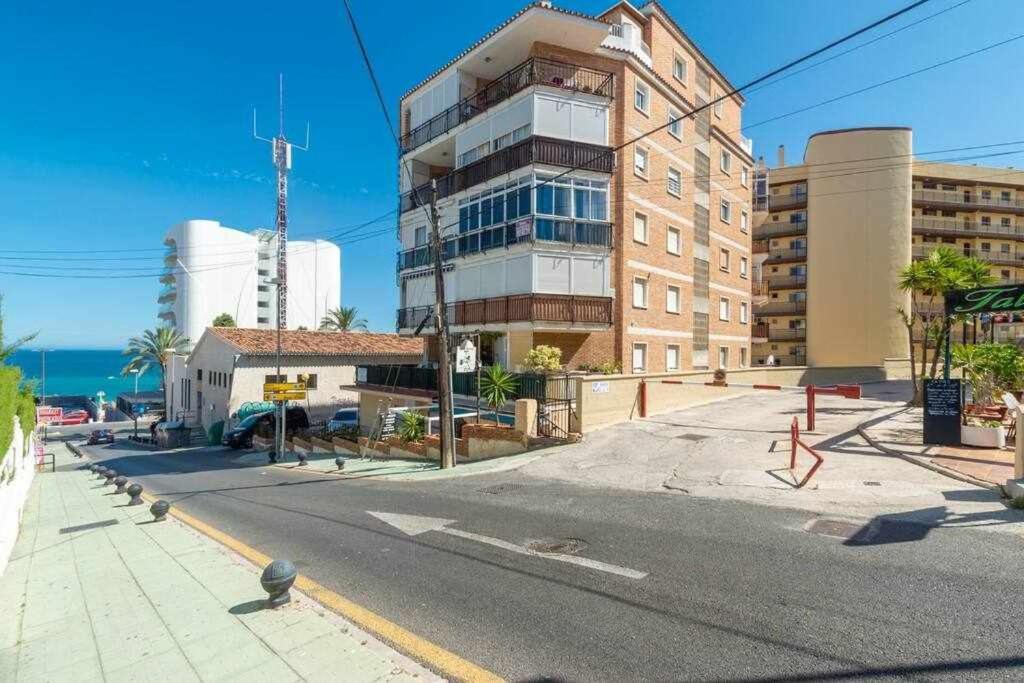 Santa Marta Al Lado De Los Servicios Y De La Playa Benalmádena Exterior photo
